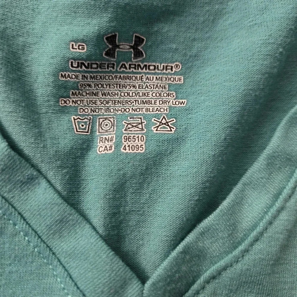 Under Armour V-Neck Sleeveless Shirt - Picture 3 of 3